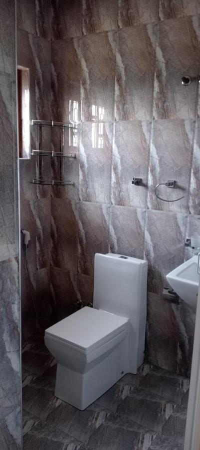 Thuvaraga Inn Nuwara Eliya Kültér fotó